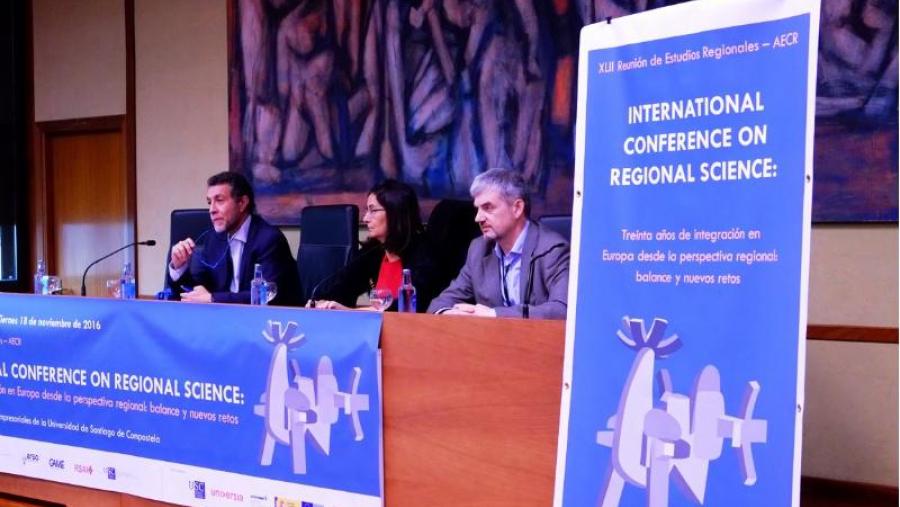 De esquerda a dereita Jordi Suriñach, Dolores Álvarez e Manuel Fernández. Foto: Servimav-USC