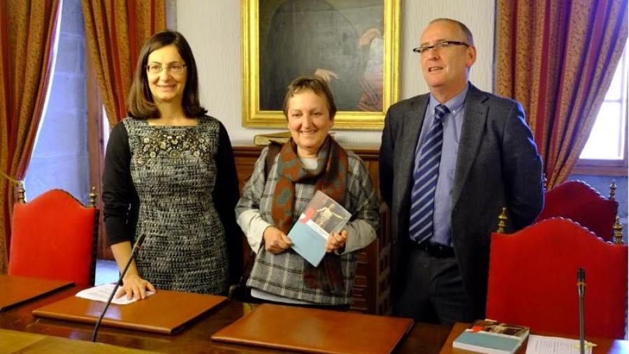 De esquerda a dereita, Dolores Álvarez, María Xosé Agra e Juan Blanco. Foto: Servimav-USC