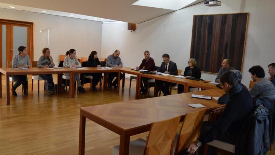 Reunión de integrantes da comisión de Servizos e Proxección Social do Campus Terra da USC