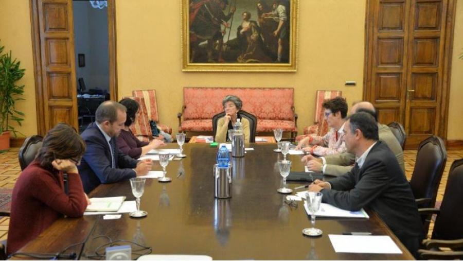 A delegación durante unha das reunións mantidas durante a viaxe