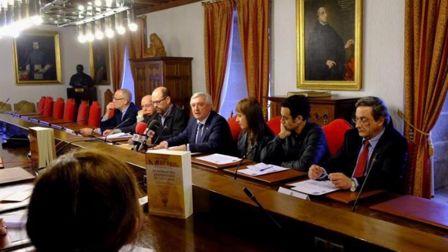 A presentación celebrouse no Salón Reitoral de San Xerome coa participación de representantes das distintas entidades implicadas. Foto: Servimav-USC