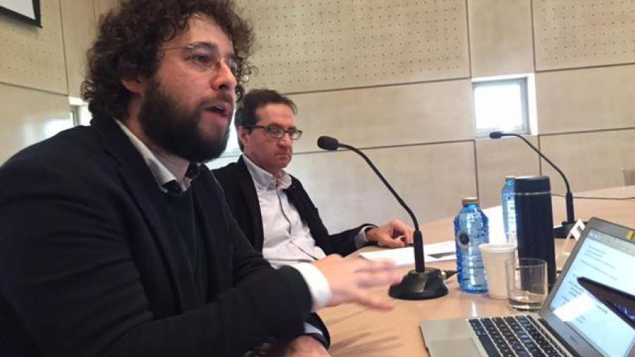Germán Labrador, durante a súa conferencia no CEA