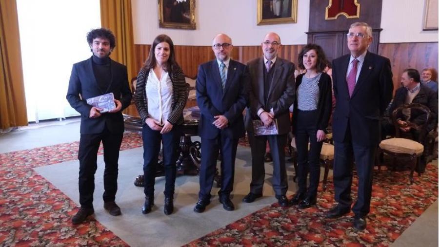 De esquerda a dereita, Henrique Alvarellos, Rosa María Cacheda, Roberto López, Francisco Durán, Carla Fernández e José Manuel García Iglesias (Foto: SERVIMAV-USC)