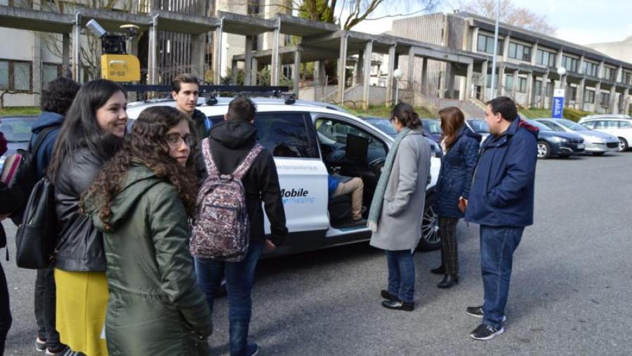 Vehículo de captura de datos, na contorna da EPS