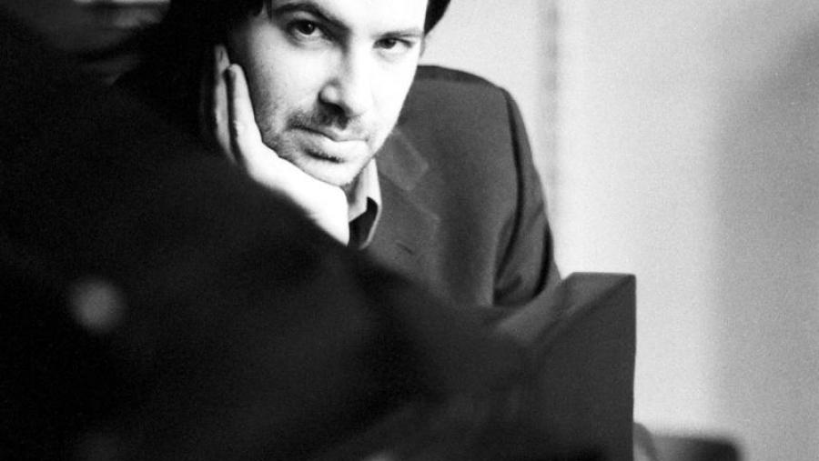 O aclamado pianista Nicolas Bringuier ofrece este martes o sexto recital do ciclo ‘Unha vida de emocións en 32 sonatas’