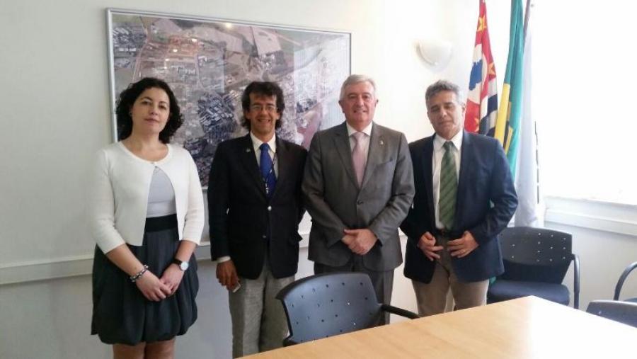 O reitor reforza lazos con institucións brasileiras