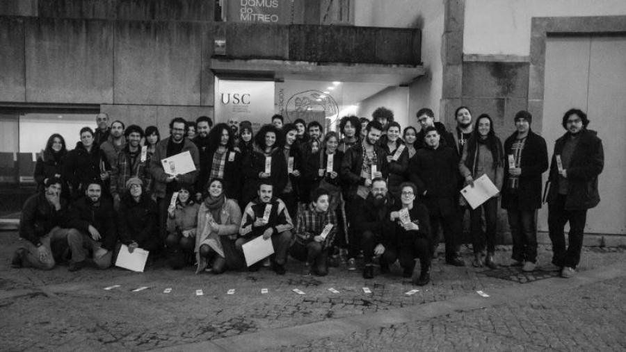 Representantes dos equipos participantes no II Findecurta con membros da organización