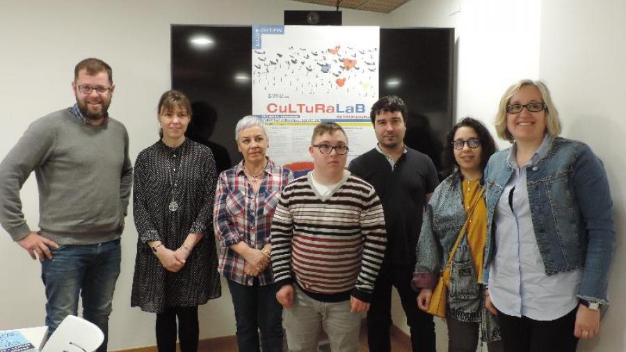 De esquerda a dereita, Quiroga, García, Basadre, Cruz, Gutiérrez, Francos e Silva na presentación do CulturaLab Primavera