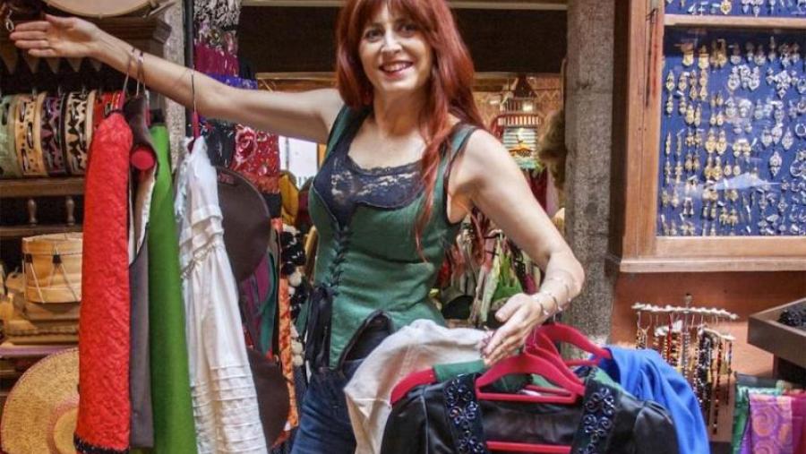 Montse Rivera, entre traxes