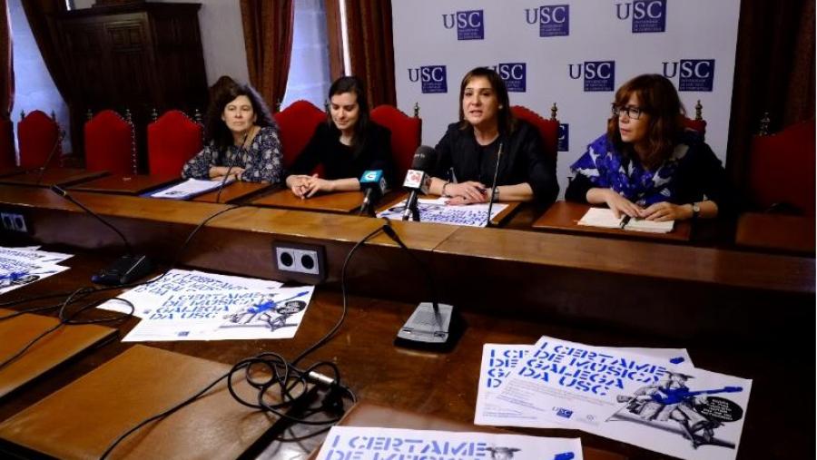De dereita a esquerda, María do Cebreiro, Mª José López, Marta Pérez e Isabel Vaquero (Foto: SERVIMAV-USC)