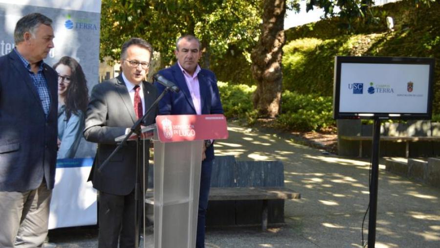 Bueno, entre Núñez e Campos, na presentación da campaña 'O teu futuro pasa por Lugo'