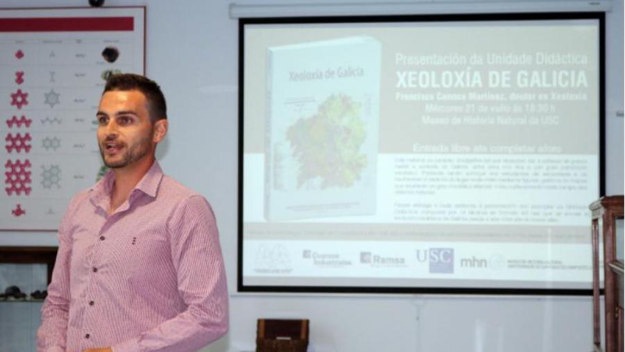 Francisco Canosa presentou no Museo de Historia Natural a súa unidade didáctica Xeoloxía de Galicia