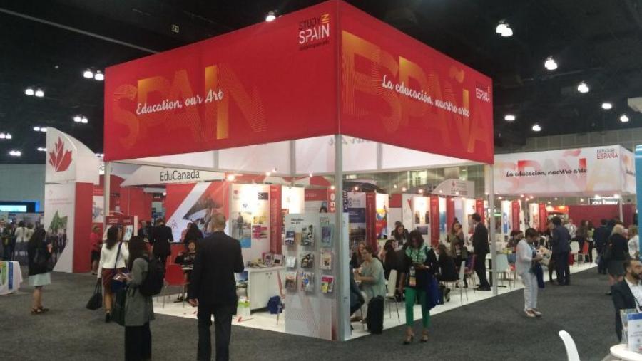 Vista parcial do espaco ocupado polo stand da USC