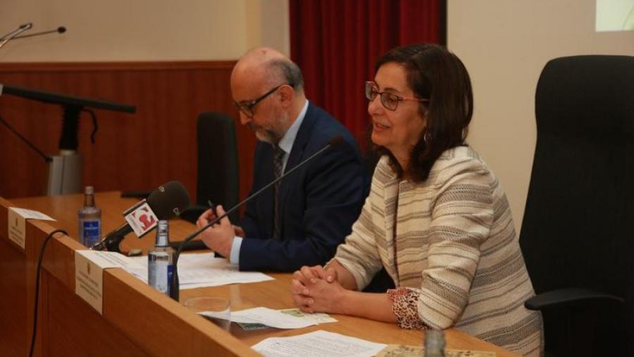 Dolores Álvarez e Roberto López na inauguración das xornadas. Foto: Servimav-USC
