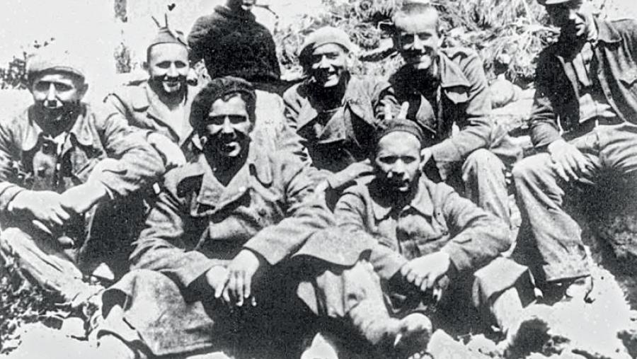 Foto: Membros do Batallón 12 de febreiro, cerca de Batea, marzo/abril de 1938.