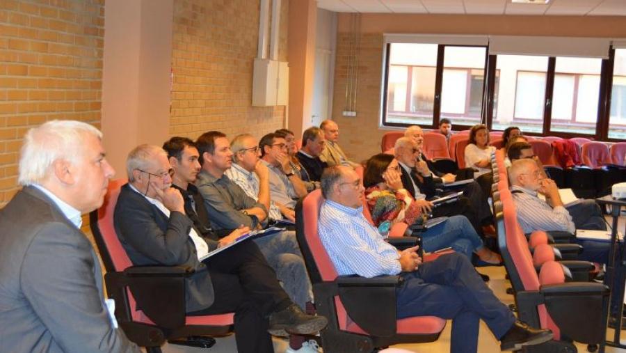 Participantes na xornada do Instituto Arqueolóxico Alemán, na Facultade de Humanidades