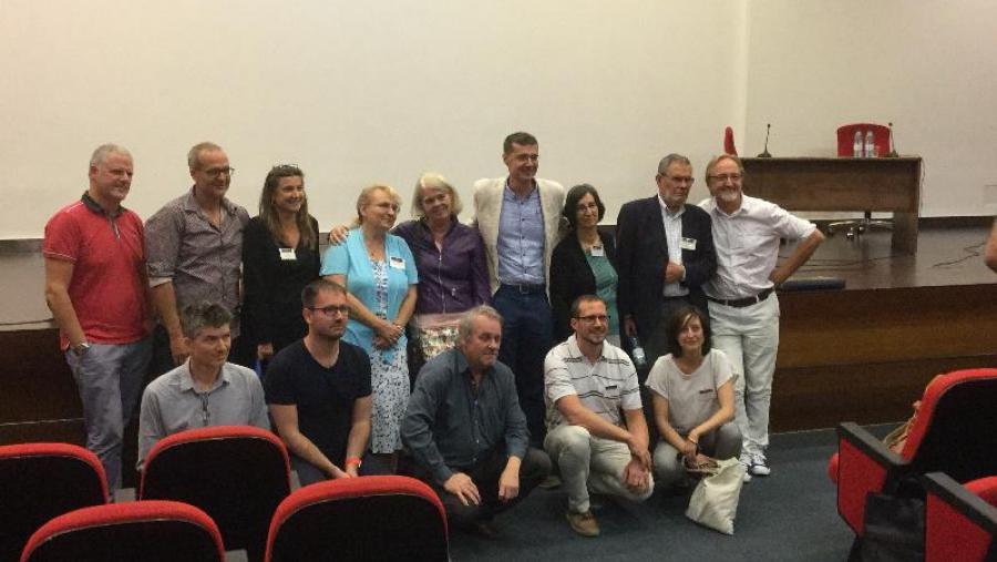 Xesús Rodríguez, cuarto pola dereita e de pé, xunto co resto de integrantes do equipo directivo de IARTEM