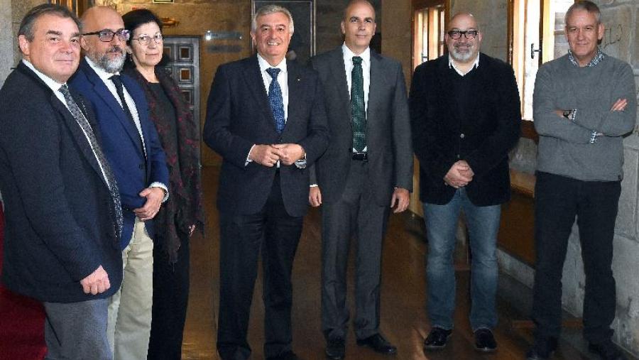 De esquerda a dereita, Ramón Leis, Roberto López, Mercedes Brea, Juan Viaño, Juan Zalvide, Eugenio Vázquez e Juan G. Álvarez. Foto: Santi Alvite