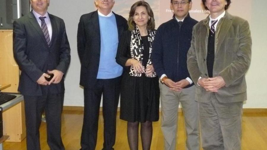 Rosales Longo, segundo pola dereita, con Pereira Lorenzo e membros do tribunal avaliador da súa tese de doutoramento