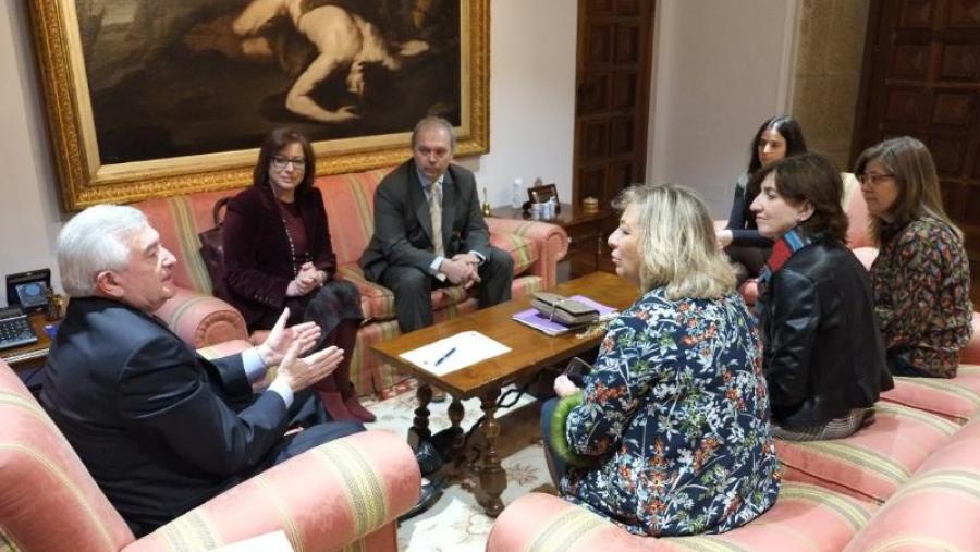 A reunión tivo lugar no despacho do reitor. Foto: Sevimav