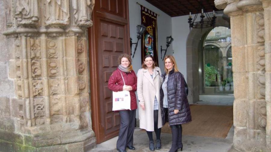 De esquerda a dereita, Daniela Carl, Lesa Reynolds e Maria Jose Piñeira