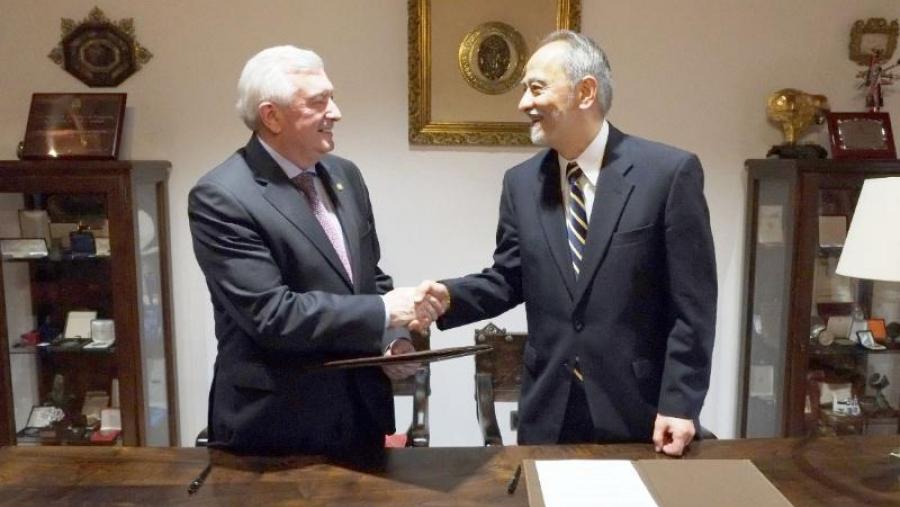 Juan Viaño e Shinji Harada, logo do acto de sinatura. Foto: Servimav-USC