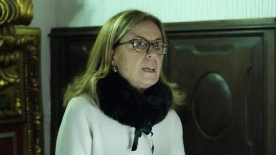 A profesora Mª Isabel Fraga recibiu a Insignia de Ouro da USC