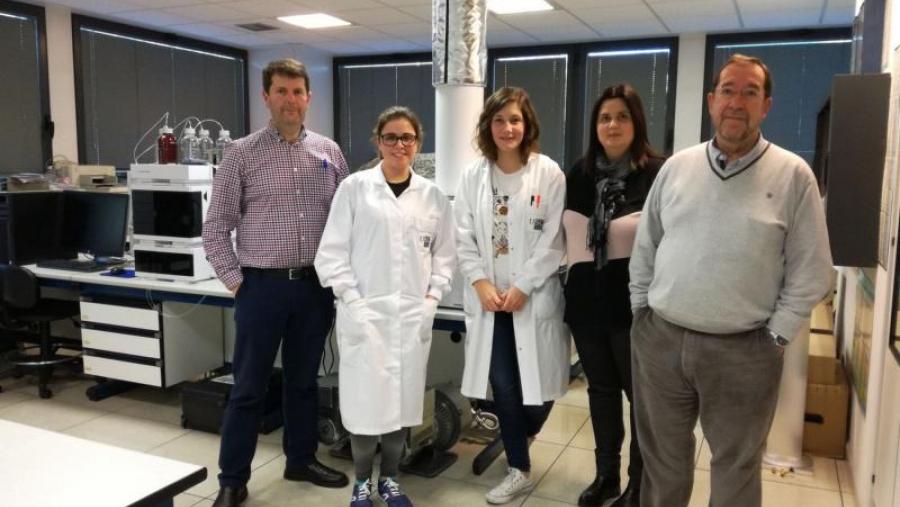 De esquerda a dereita, integrantes do equipo: Isaac Rodríguez, Leticia Perez, Gabriela Castro, María Ramil e Rafael Cela