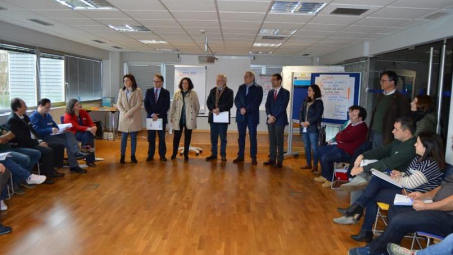 De esquerda a dereita, Vázquez, Bueno, Do Campo, Díaz, López e Barreiro, no edificio Cactus de Lugo