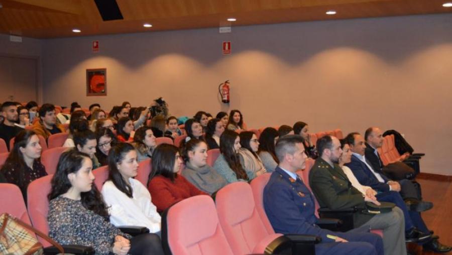 Estudantes do grao de Enfermaría que participaron nas xornadas de orientación laboral