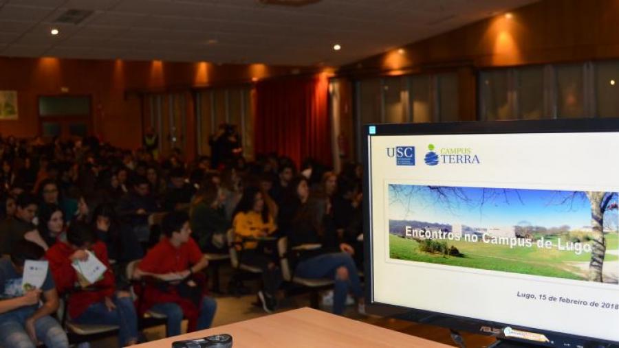 Alumnado participante na primeira quenda de visitas dos 'Encontros no Campus Terra' de 2018