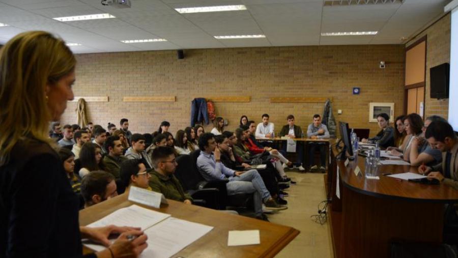 Debate sobre desigualdade de xénero no ámbito laboral