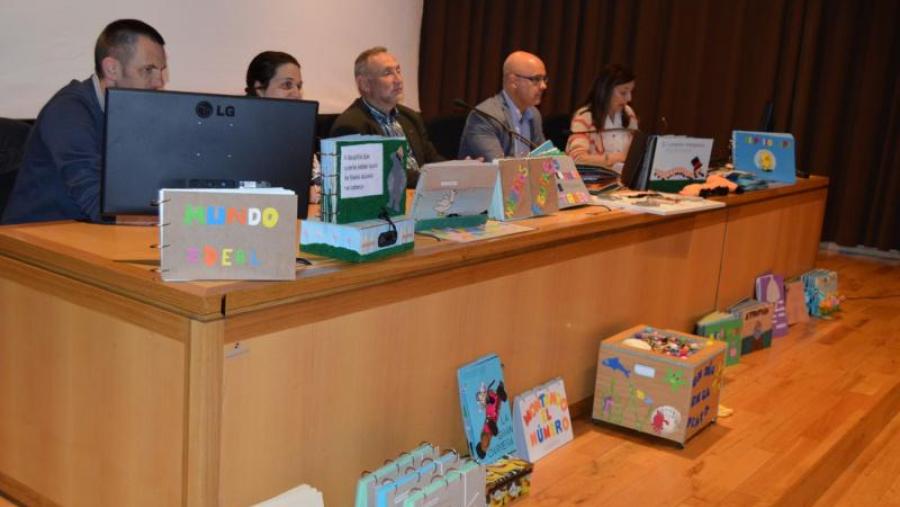 Presentación do material educativo inclusivo cedido á Once pola Facultade de Formación do Profesorado