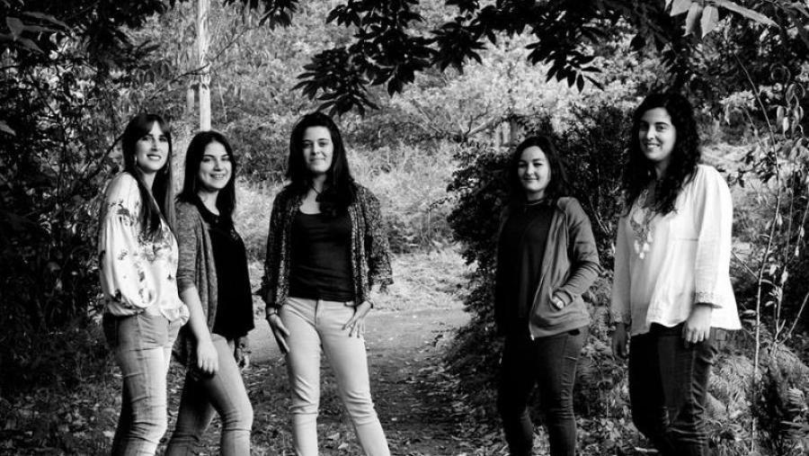 Integrantes do grupo feminino de música galega A Banda da Loba