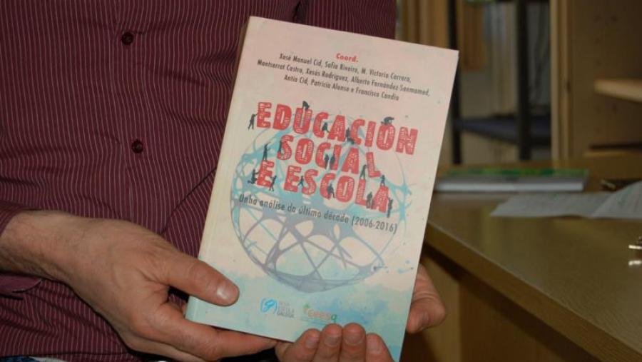 Presentación do libro sobre educación social e escola. Foto: Paula Martínez Graña