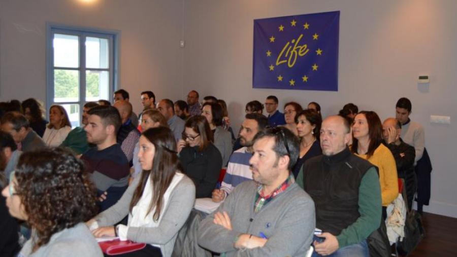 Participantes no curso sobre benestar animal segundo o modelo Welfare Quality que se celebra na sede do Ibader