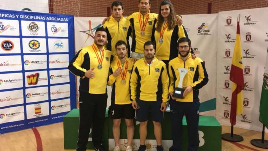 Ademais do subcambionato para o equipo masculino, a delegación compostelá alcanzaou un total de catro medallas de prata e dous quintos postos