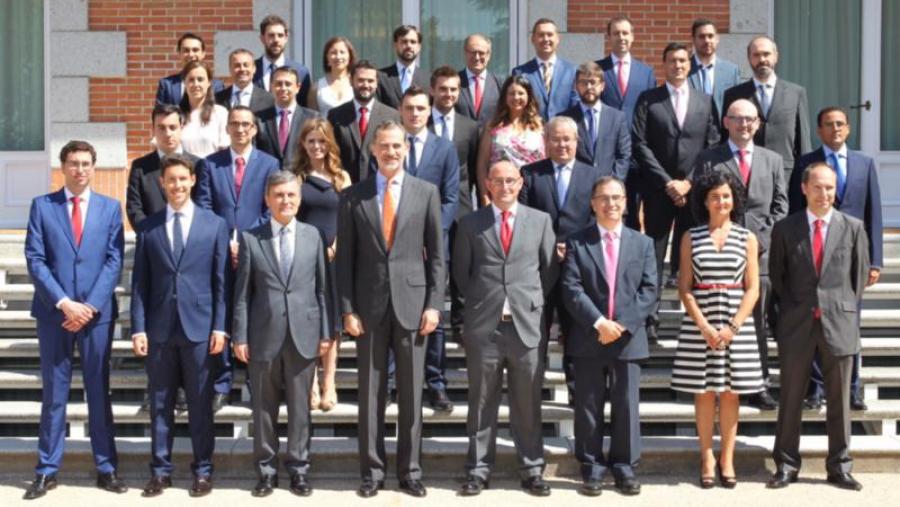 Felipe VI, coa nova xeración de enxeñeiros técnicos de Obras Públicas do Estado