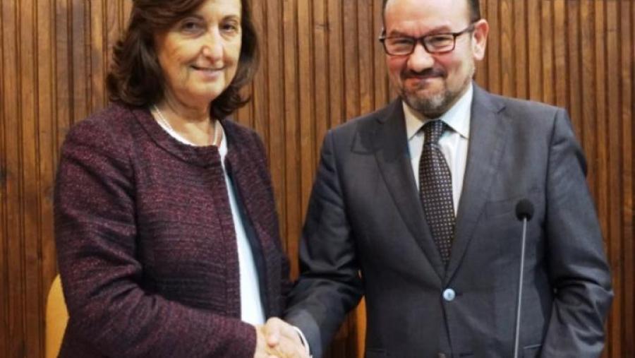 Pilar Bermejo e Antonio López, na toma de posesión celebrada este xoves na Facultade de Química. Foto: Servimav-USC
