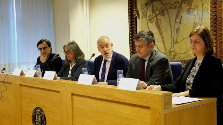 Comezou en Dereito o congreso internacional ‘Espazos globais e seguridade: estratexias de resposta española’