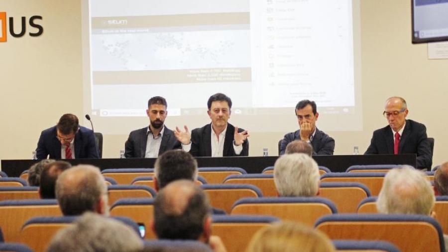 A xornada contou cunha unha mesa de debate sobre a conveniencia de promover medidas, freos e estratexias de impulso para a adopción progresiva das técnicas de IA en empresas e institucións