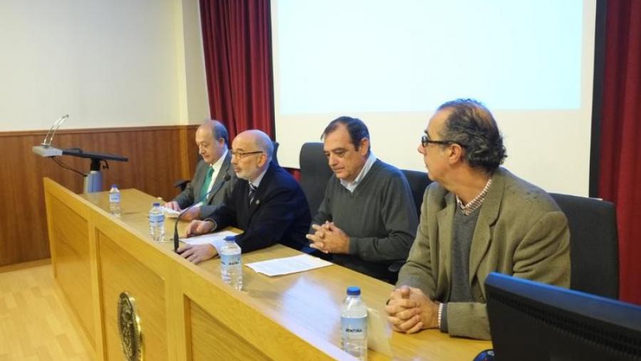 A Universidade de Santiago lembra o profesor Eiras Roel
