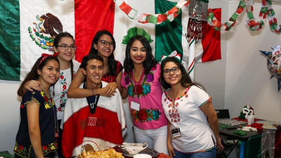 Detalle do stand dedicado a México, país do que estudan na USC 112 estudantes.