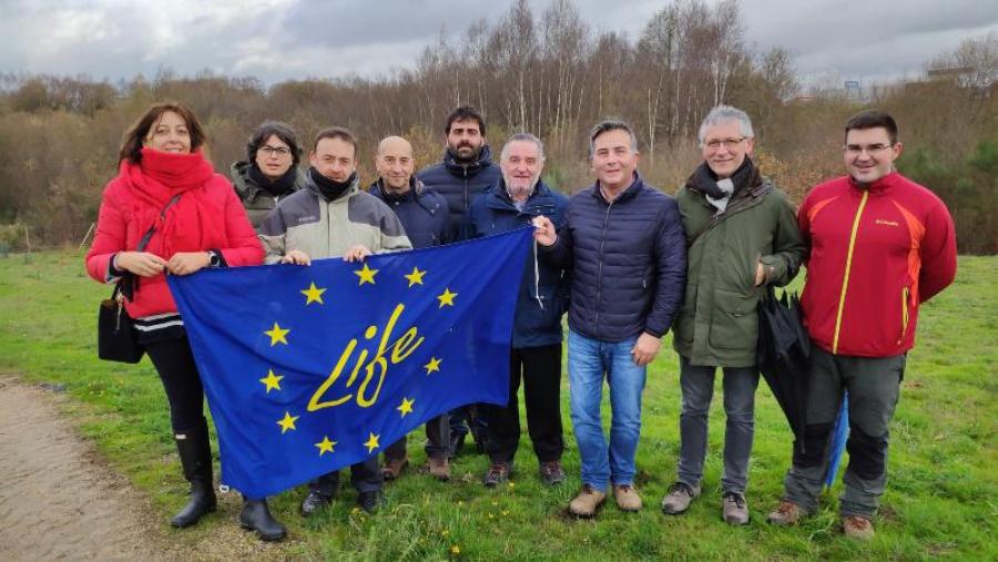 Participantes na visita técnica as actuacións desenvolvidas no polígono lugués das Gándaras ao abeiro do Life Lugo+Biodinámico