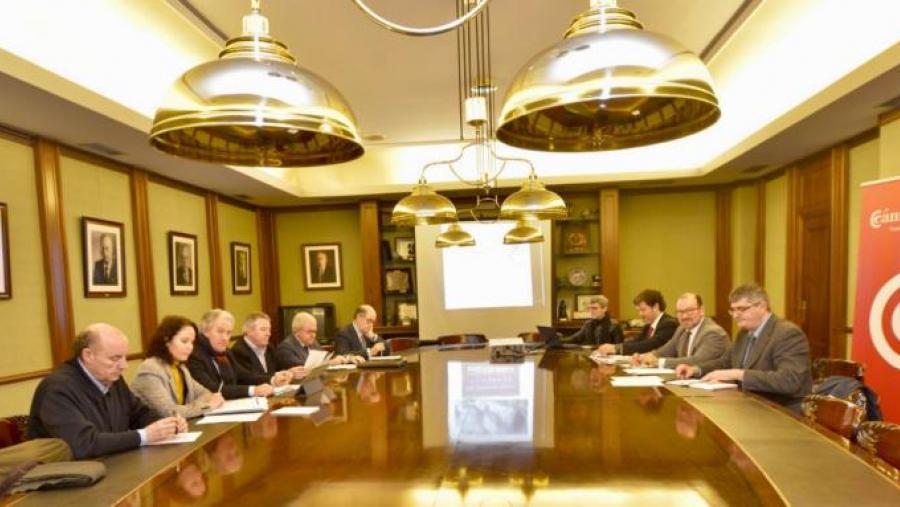 A xuntanza celebrouse nas instalacións da Cámara de Comercio. Foto: Vía Láctea