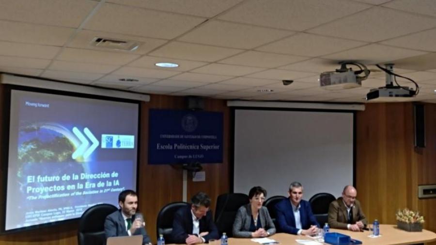 Autoridades participantes na inauguración da xornada técnica de Aeipro na EPS de Enxeñaría da USC