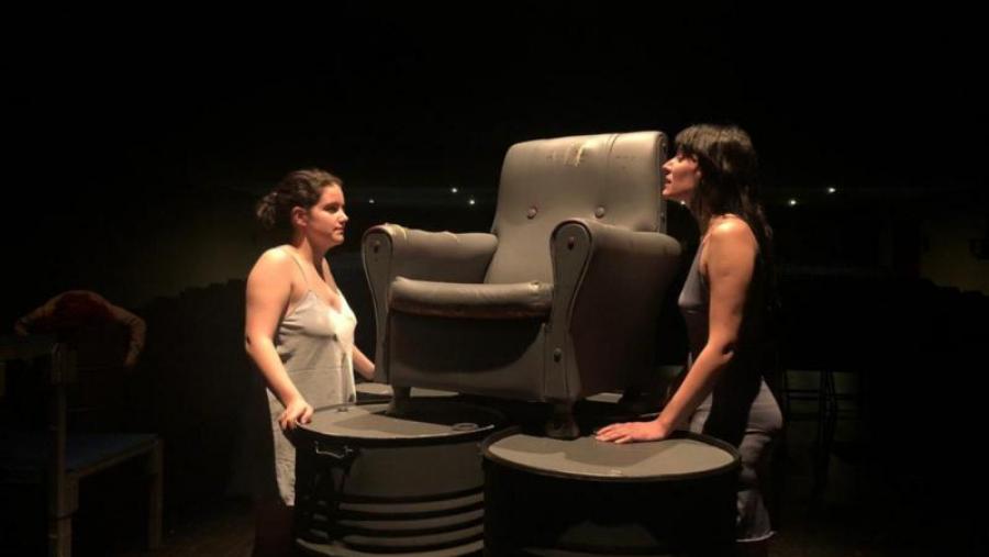 Paula Seoane e Antonella Sturla, nun ensaio de 'Casa de ilusións'