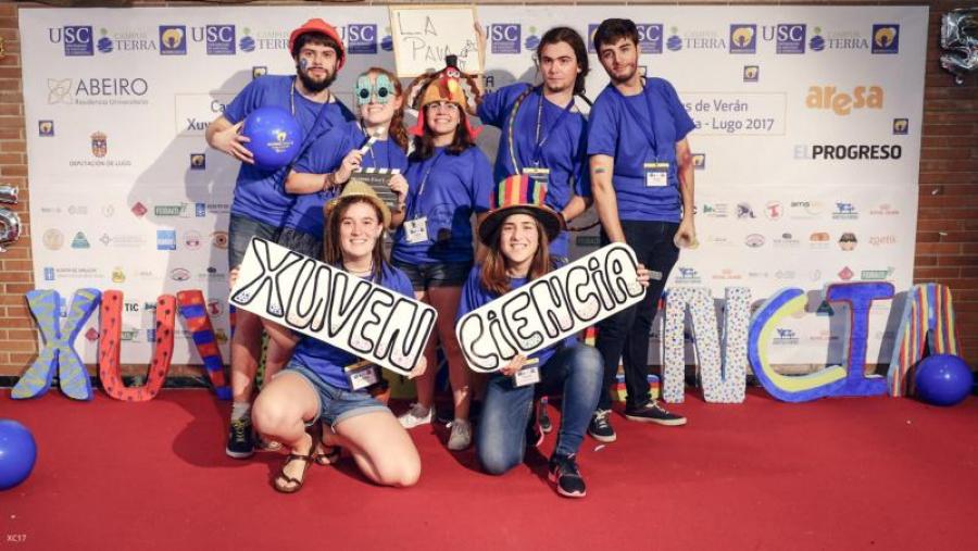 Monitores científicos dunha edición do campus de verán XuvenCiencia