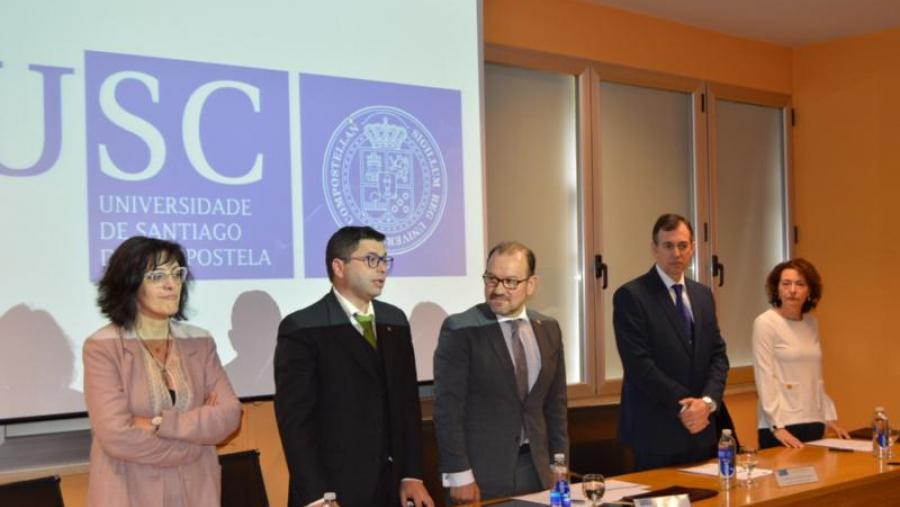 De esquerda a dereita, Valcárcel, Fraga, López, Ageitos e García, na toma de posesión do decano da Facultade de Ciencias