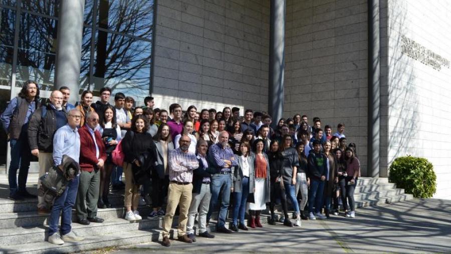 Participantes e organizadores das probas da X Olimpíada Galega de Economía celebrada na Facultade de ADE do campus de Lugo